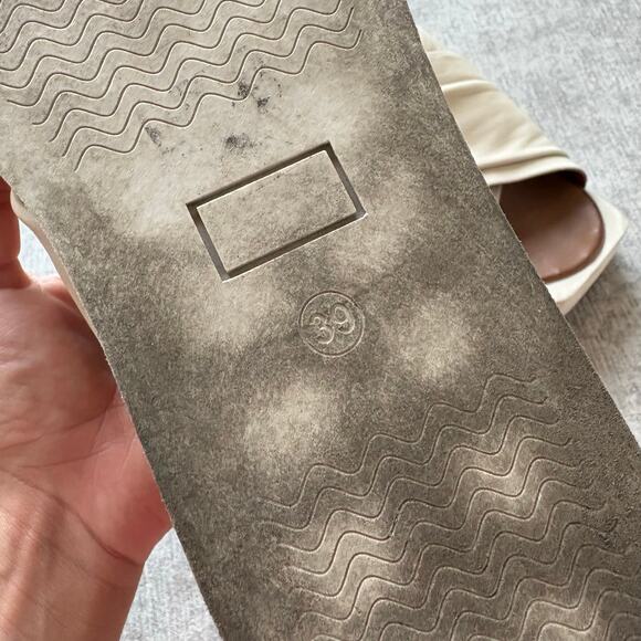 Leather Cream Platform Sandals - Picture 5 of 6